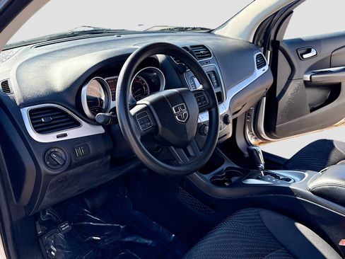 Used 2012 Dodge Journey American Value Package w/ Flexible Seating Group image 4