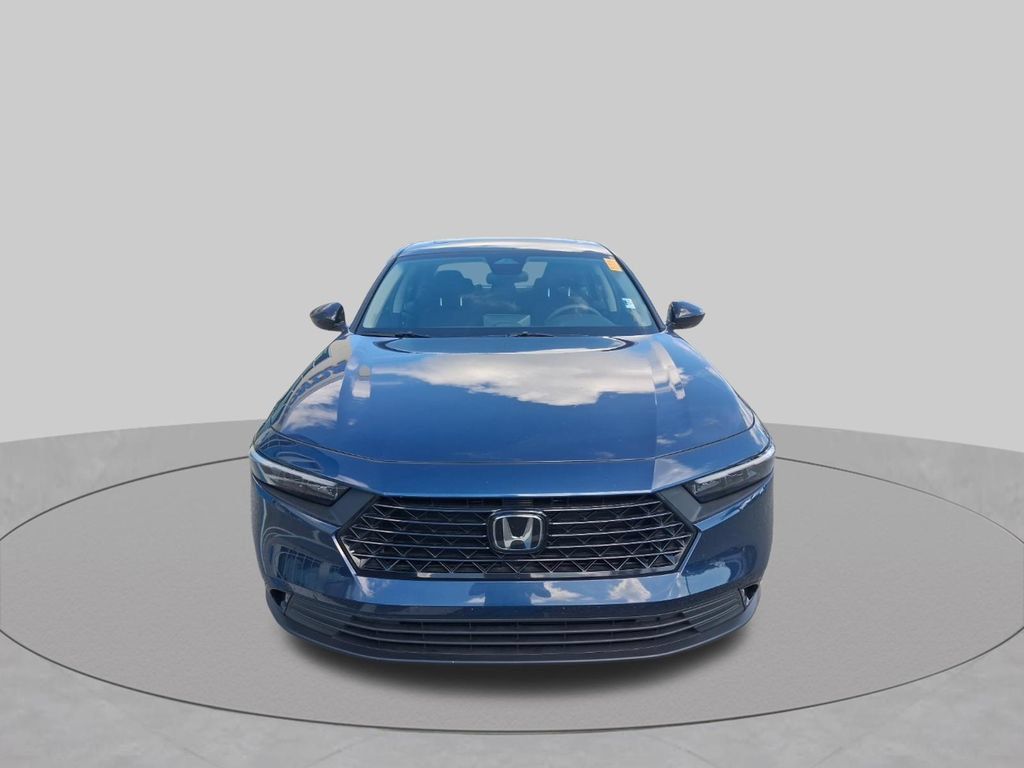 Certified 2025 Honda Accord SE image 2