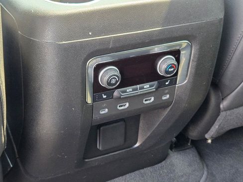 Used 2023 Chevrolet Tahoe High Country image 21