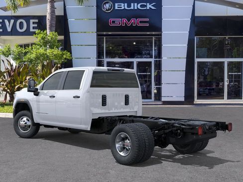 New 2026 GMC Sierra 3500 Pro AWD/4WD image 3