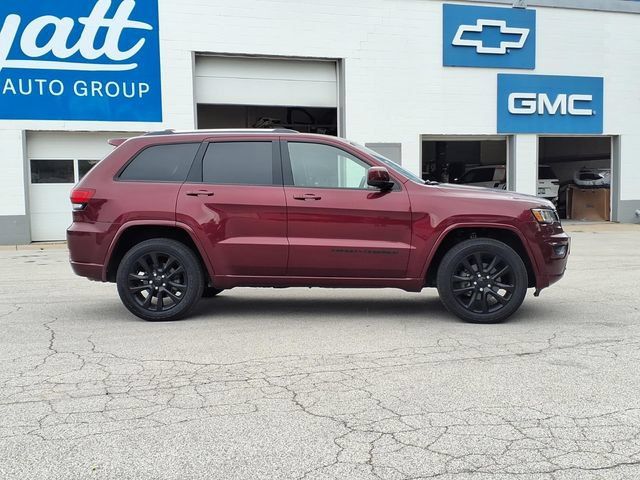 Used 2020 Jeep Grand Cherokee Altitude AWD/4WD image 9