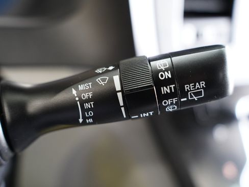 Used 2020 Toyota Sienna L image 15