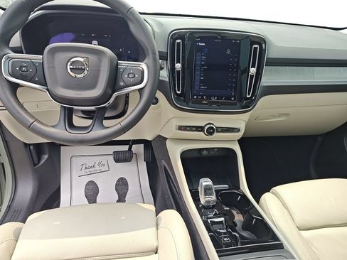 Used 2023 Volvo XC40 B5 Plus w/ Driver Assist Package AWD/4WD image 10