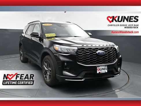 Used 2025 Ford Explorer ST-Line w/ ST-Line Street Pack AWD/4WD image 1