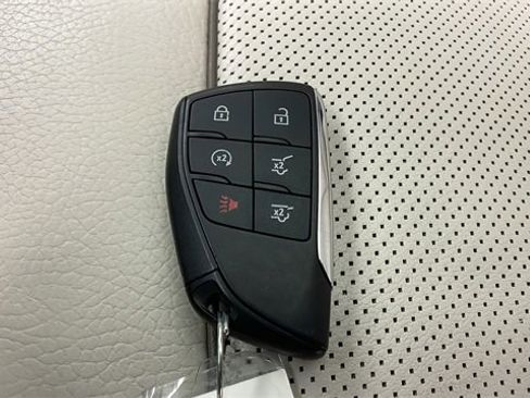 Certified 2021 GMC Yukon Denali w/ Denali Ultimate Package image 48