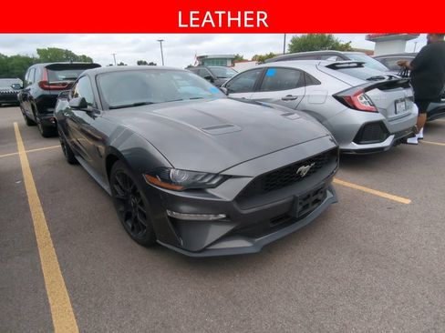 Used 2019 Ford Mustang Premium w/ Ecoboost Performance Package RWD image 3