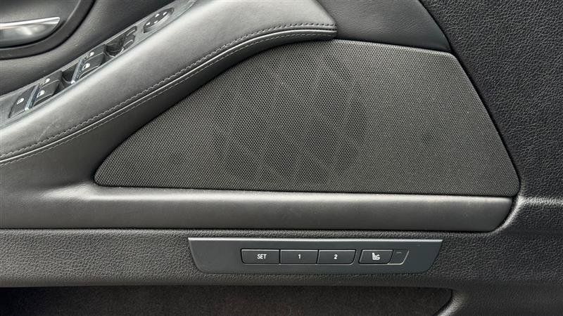 Used 2016 BMW 550i xDrive Sedan AWD/4WD image 23