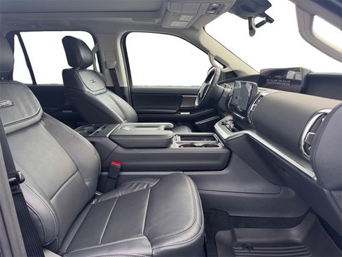 New 2025 Ford Expedition Max Platinum w/ Driver's Package image 15