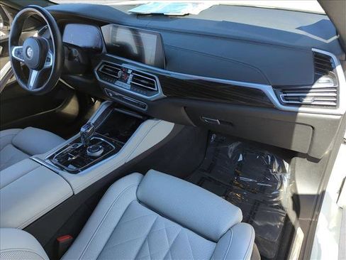 Used 2023 BMW X6 xDrive40i w/ Executive Package image 22