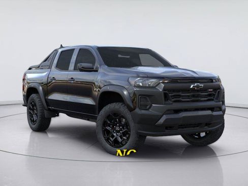 New 2026 Chevrolet Colorado Trail Boss w/ Midnight Edition AWD/4WD image 1