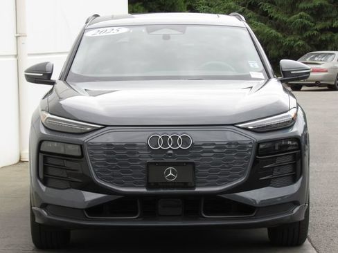 Used 2025 Audi Q6 e-tron Prestige AWD/4WD image 3