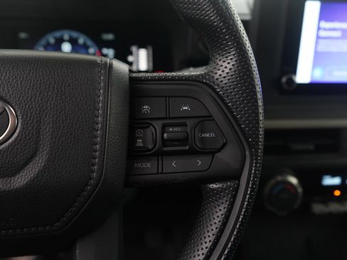 Used 2025 Toyota Tacoma SR image 18