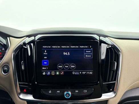 Used 2023 Chevrolet Traverse LT w/ LPO, Cargo Package AWD/4WD image 4