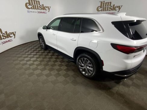 Used 2026 Buick Enclave Preferred AWD/4WD image 6