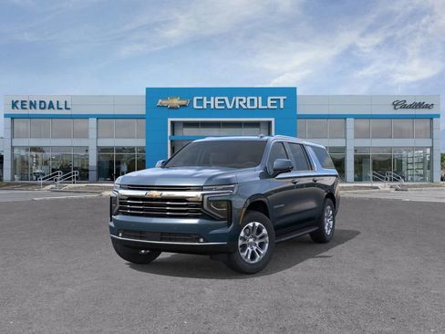 New 2026 Chevrolet Suburban LT w/ Comfort Package AWD/4WD image 8