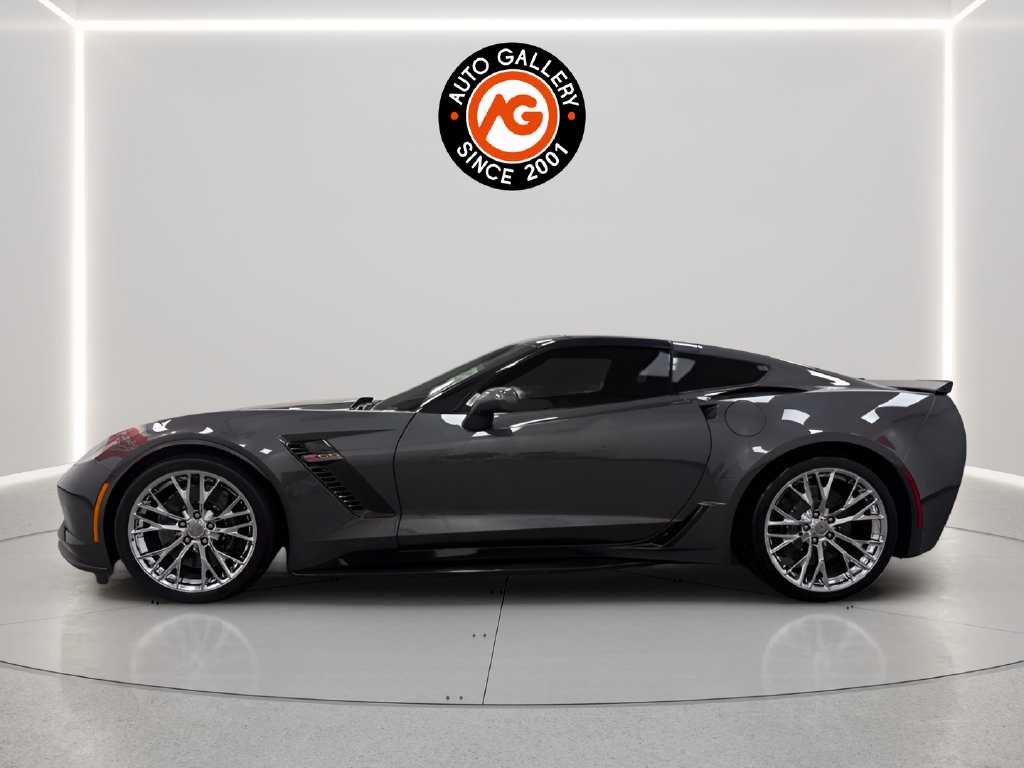 Used 2017 Chevrolet Corvette Z06 w/ Chrome Badge Package RWD image 4