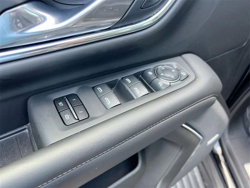 Certified 2023 Chevrolet Suburban High Country image 23