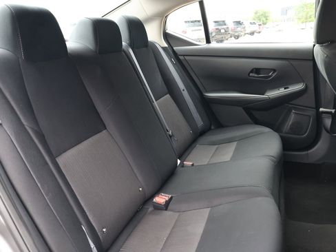 Used 2024 Nissan Sentra SV FWD image 30