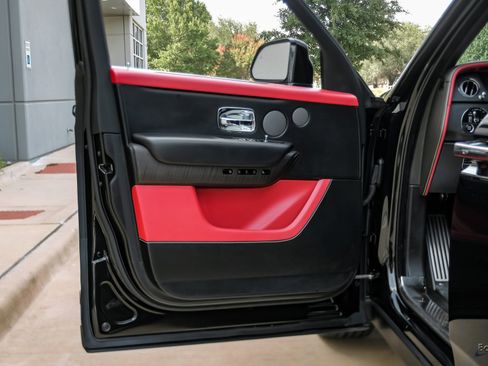 Used 2022 Rolls-Royce Cullinan image 71