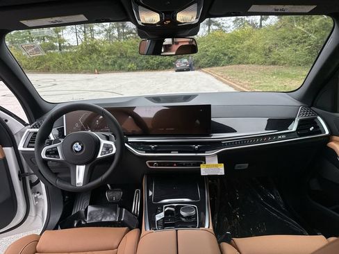 New 2026 BMW X5 xDrive40i w/ M Sport Package AWD/4WD image 20