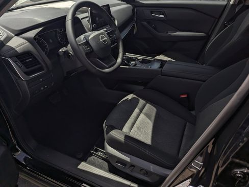 New 2026 Nissan Rogue SV FWD image 9