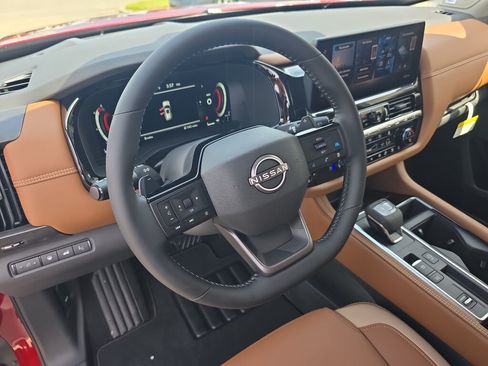 New 2026 Nissan Pathfinder Platinum FWD image 11