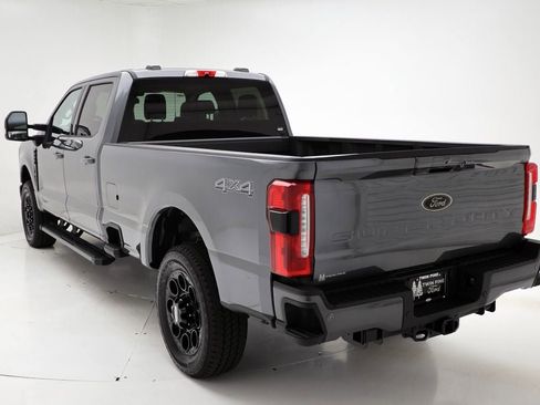 New 2026 Ford F250 Lariat w/ Black Appearance Package image 9