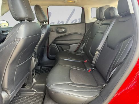 Used 2017 Jeep Compass Latitude w/ Popular Equipment Group AWD/4WD image 28