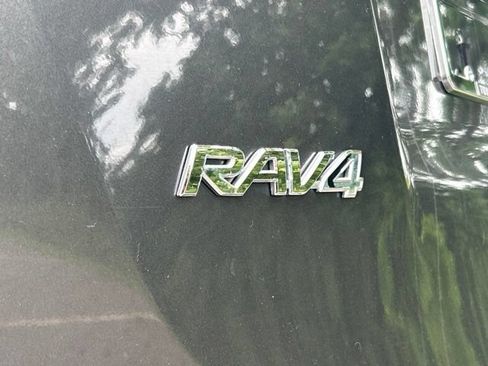 Used 2017 Toyota RAV4 LE w/ All Weather Liner Package AWD/4WD image 11