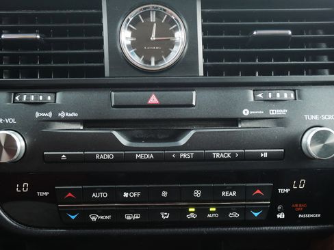 Used 2019 Lexus RX 350L Luxury image 17