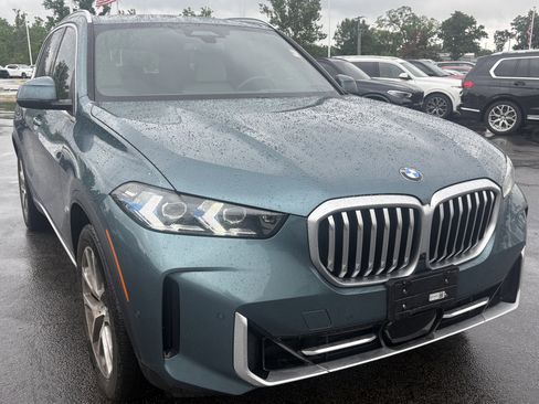 Used 2024 BMW X5 xDrive40i w/ Premium Package AWD/4WD image 2