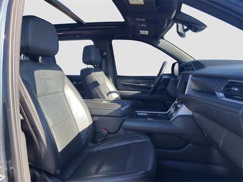 Used 2021 GMC Yukon Denali image 17