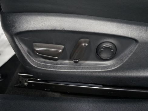 Used 2024 Toyota Camry SE image 13