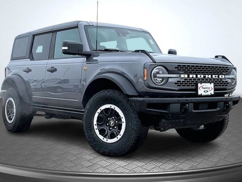 Used 2021 Ford Bronco Badlands image 13