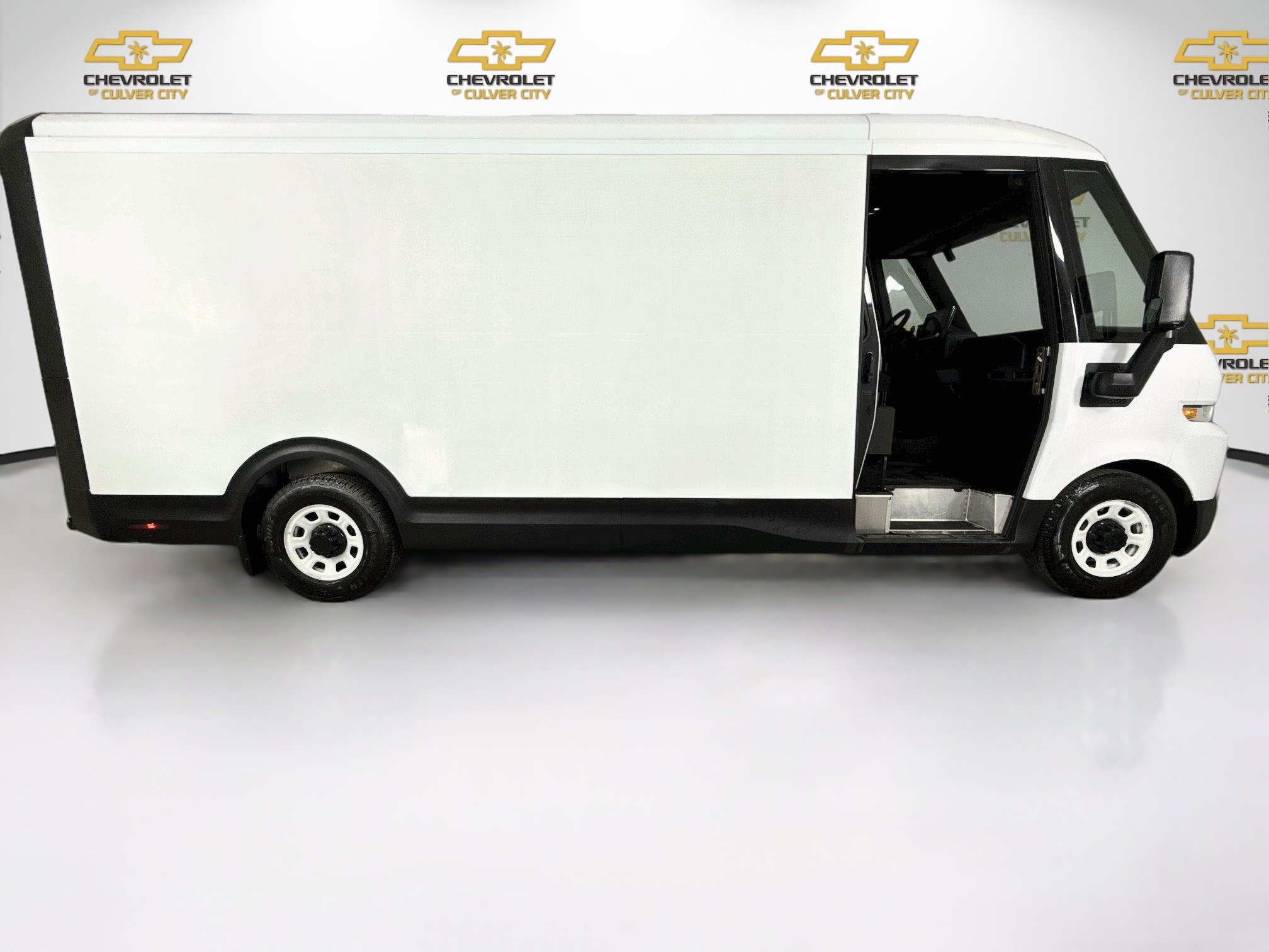 Used 2024 Chevrolet Brightdrop 600 w/ Commercial Equipment Package AWD/4WD image 9
