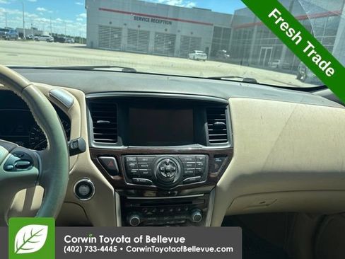 Used 2014 Nissan Pathfinder Platinum AWD/4WD image 14