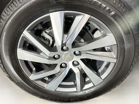 Used 2024 Chevrolet Equinox LT w/ LPO, Floor Liner Package image 11