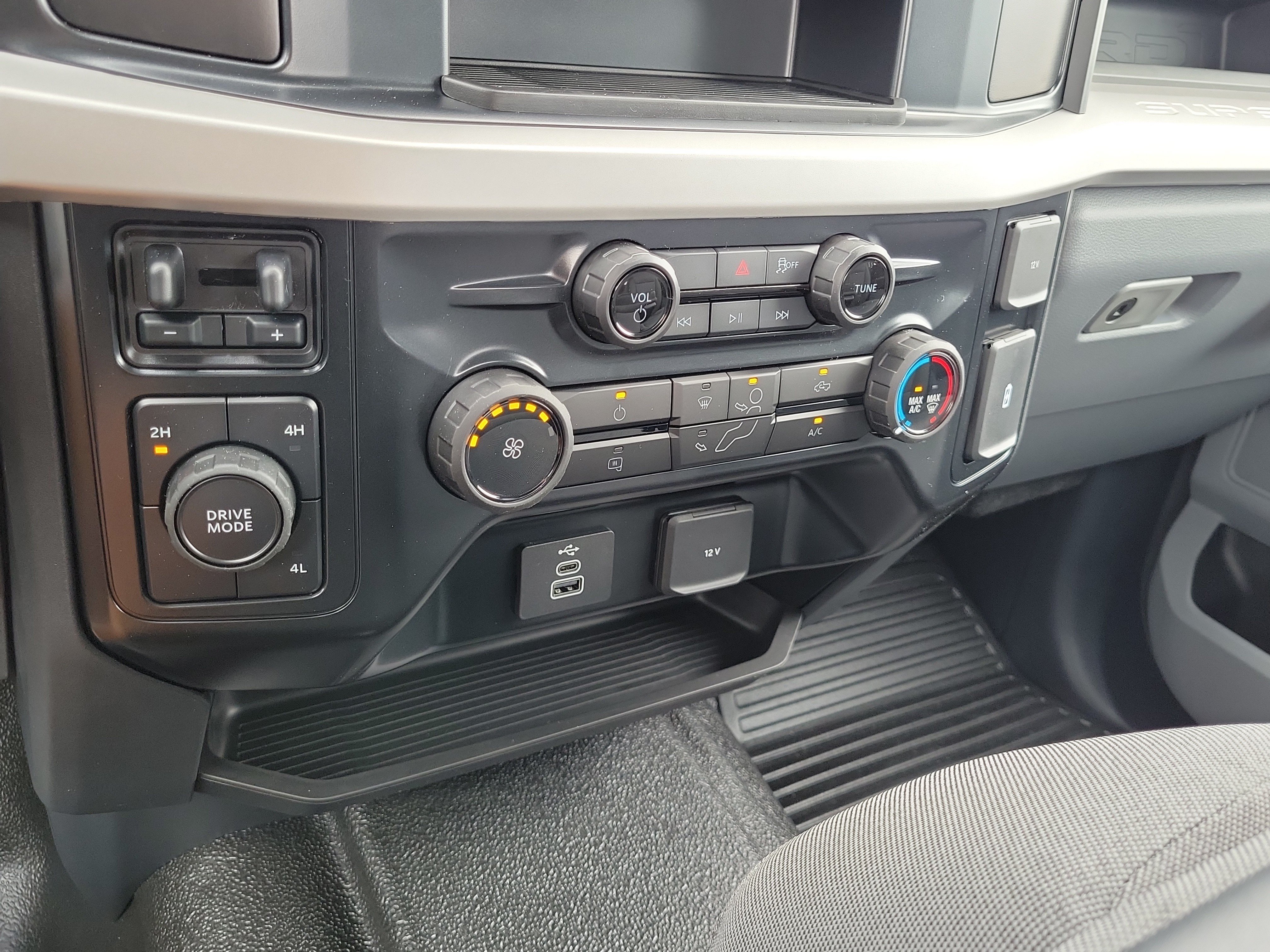New 2026 Ford F350 XL AWD/4WD image 19