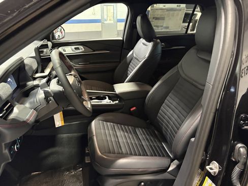 New 2026 Ford Explorer ST-Line image 12