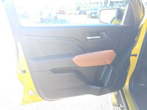 Used 2023 GMC Canyon AT4 w/ AT4 Premium Package image 11