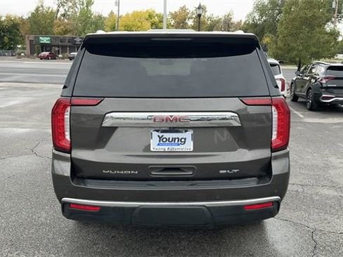 Used 2021 GMC Yukon XL SLT image 7