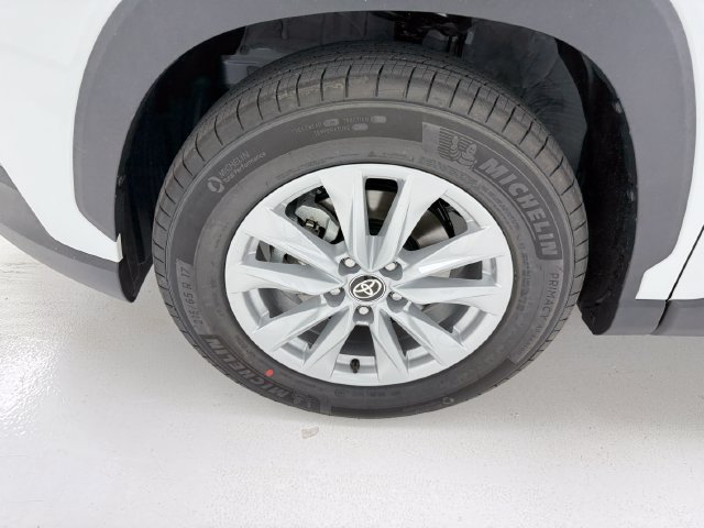 New 2026 Toyota Corolla Cross LE w/ Moonroof Package FWD image 7