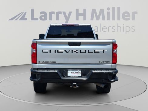 Used 2021 Chevrolet Silverado 2500 Custom w/ Custom Value Package AWD/4WD image 4