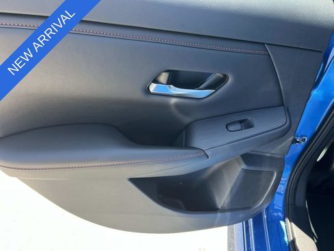Used 2025 Nissan Sentra SR w/ SR Premium Package FWD image 20