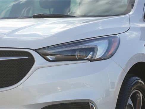 Used 2021 Buick Enclave Essence w/ Sport Touring Edition image 4