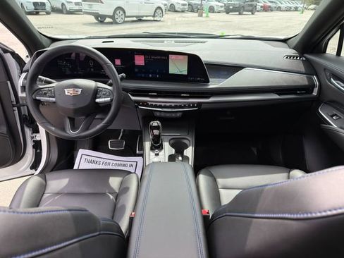 Used 2025 Cadillac XT4 Sport w/ Cold Weather Package image 18