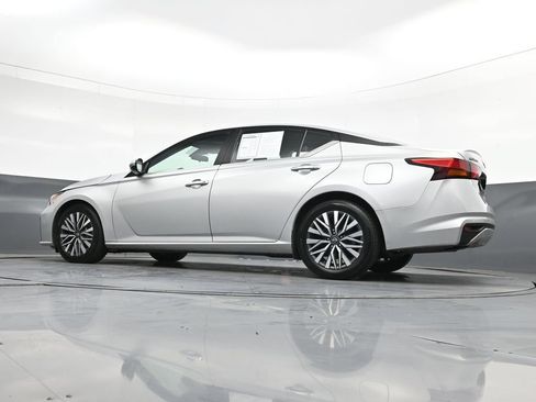 Used 2023 Nissan Altima 2.5 SV FWD image 45