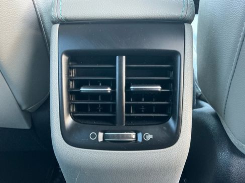 Used 2022 Kia Niro EX Premium image 32