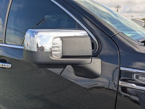 Used 2022 GMC Sierra 1500 SLT w/ SLT Premium Plus Package AWD/4WD image 10