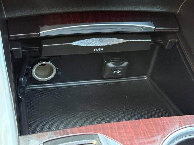 Used 2017 Acura TLX w/ Technology Package FWD image 19